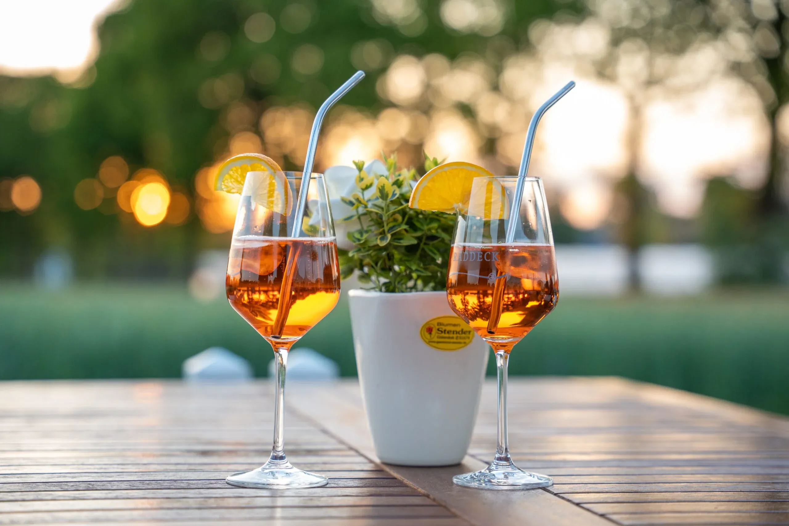 Aperol-Gläser auf dem Spargelhof Schröder
